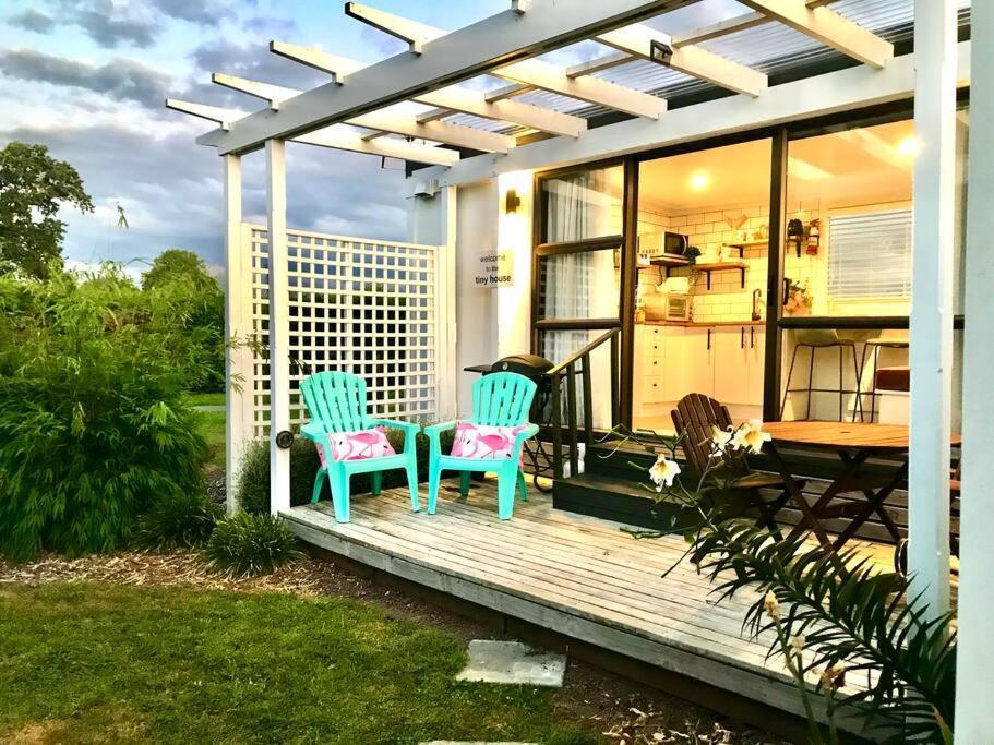 Rustling Oaks Nz Tropical Tiny House Villa Tamahere Eksteriør billede
