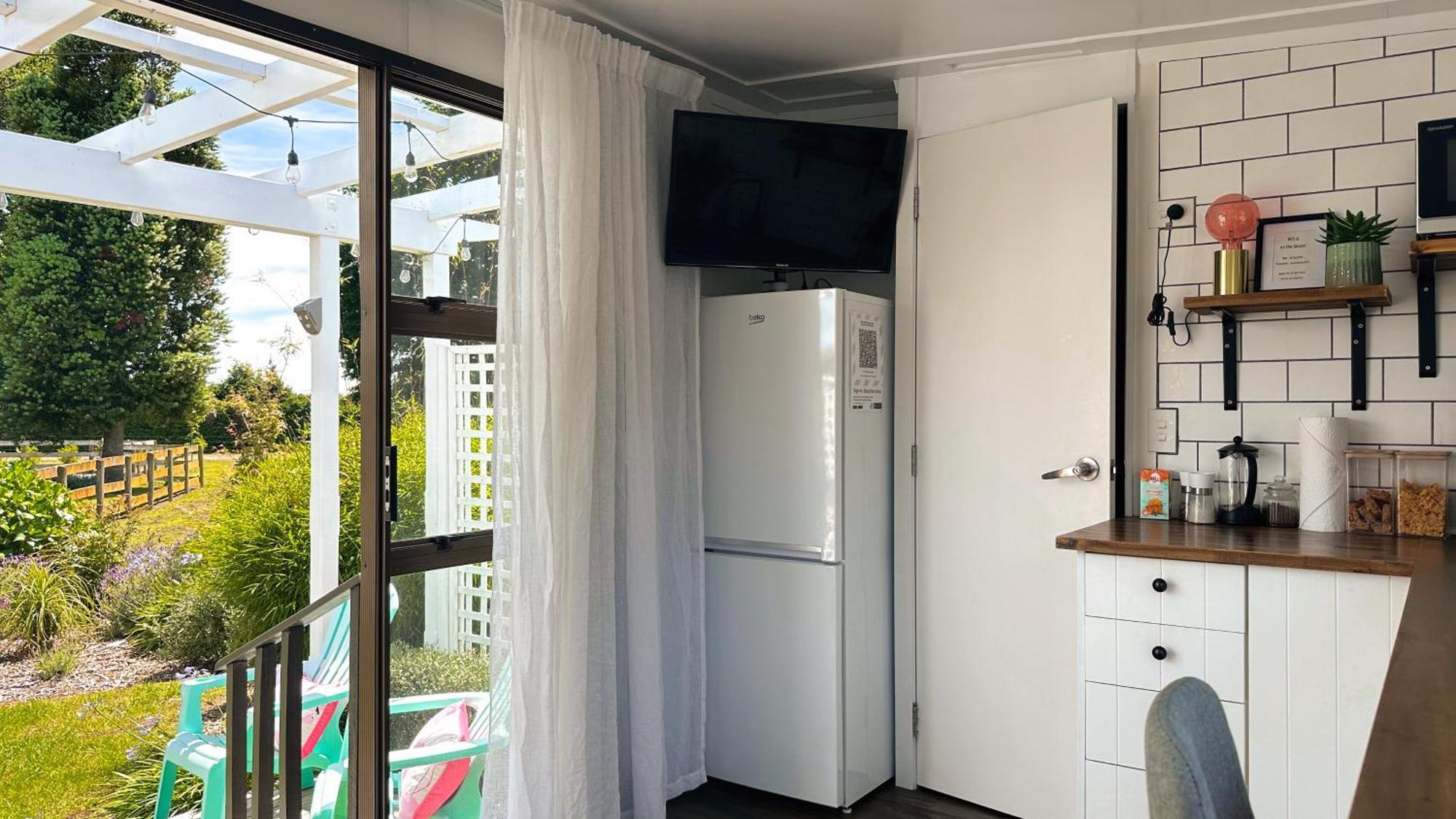 Rustling Oaks Nz Tropical Tiny House Villa Tamahere Eksteriør billede