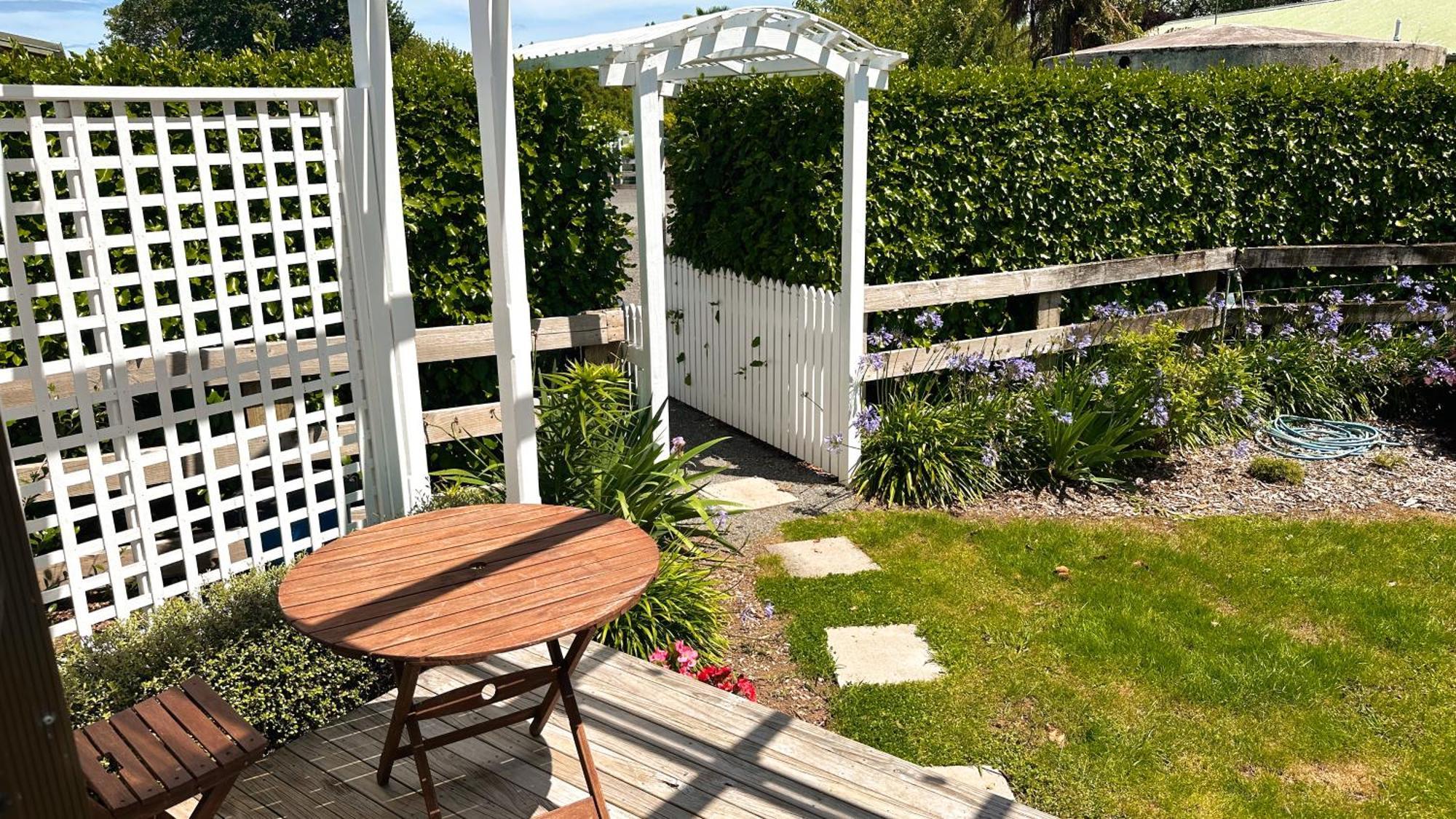 Rustling Oaks Nz Tropical Tiny House Villa Tamahere Eksteriør billede